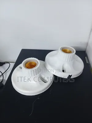 Compact Bulb Holder CCTV Camera kwa Ufuatiliaji wa Nyumbani