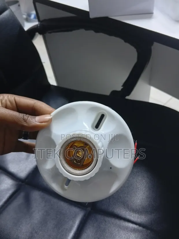 Kamera ya Siri ya Kifaa cha Bulb kwa Usalama wa Ndani - 1