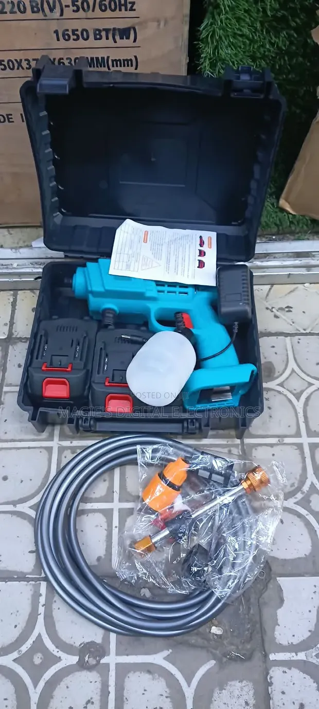 Well Performing 48V Makita Cordless Pressure Washer - 1