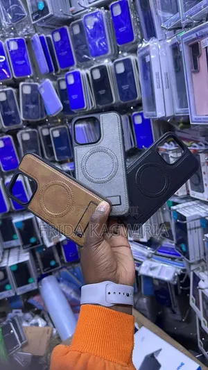 iPhone 14 Pro Max Kifuniko cha Nyuma cha Ngozi chenye Stand