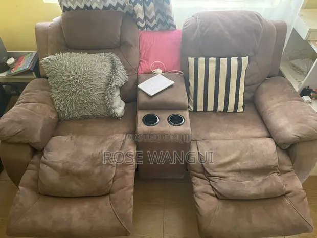 7 Seater Recliner Sofa with Free Throw Pillows - 1