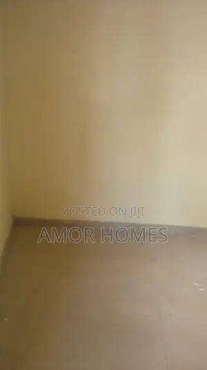 Chumba cha Kulala Kimoja (Bedsitter) Kiembeni Kinapangishwa