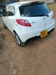 Mazda Demio 2014 Nyeupe - 4