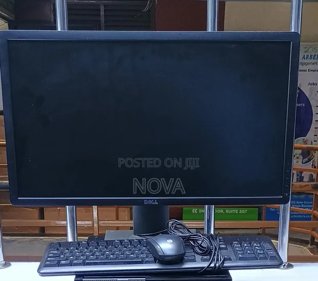 Dell 24-inch Full HD Monitor - 1