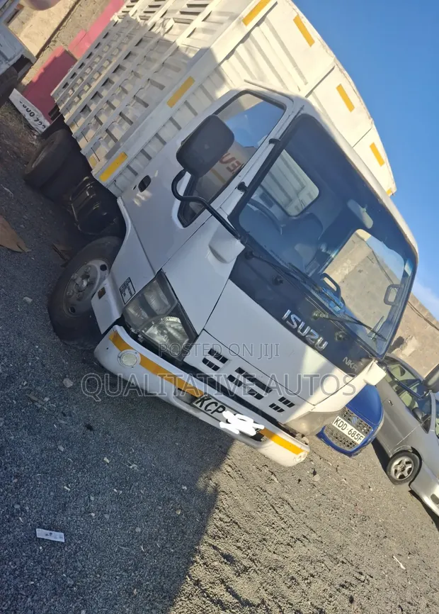 Isuzu NKR Lori la Chakula - 2015 - 1