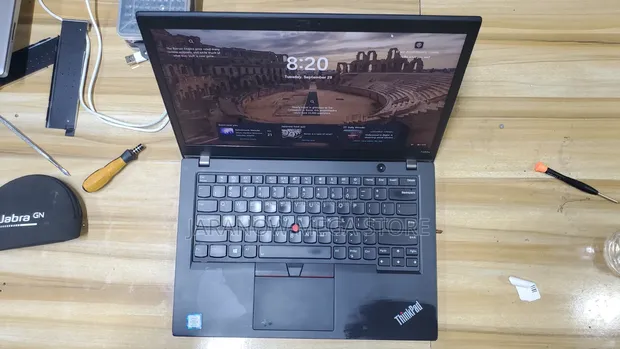 Laptopi ya Lenovo ThinkPad T480s - Core i5, 8GB RAM, 256GB SSD - 1
