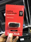 SanDisk Cruzer Blade USB 2.0 Flash Drive 32GB - 1