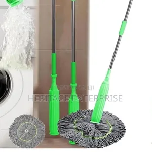 Self-Twisting Pocket Wringing Mop