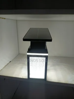 Solis Monolith High-Efficiency Solar Gate Light