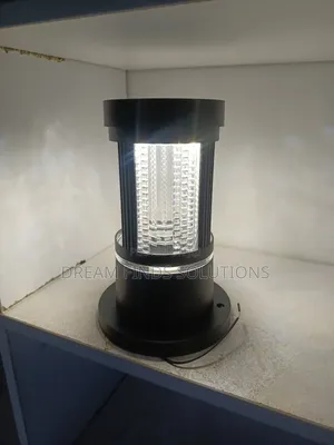 The Prism Columnar: Mwangaza wa Nguzo ya Solar wa Kioo cha Kifahari
