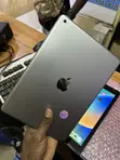 Apple iPad 9.7 (2017) 128GB Gray - Refurbished - 1