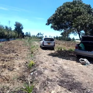 Kitalu cha 1/2 Eka kwa Uuzaji Karibu na Shule ya Happyland, Barabara ya Kiserian-Isinya