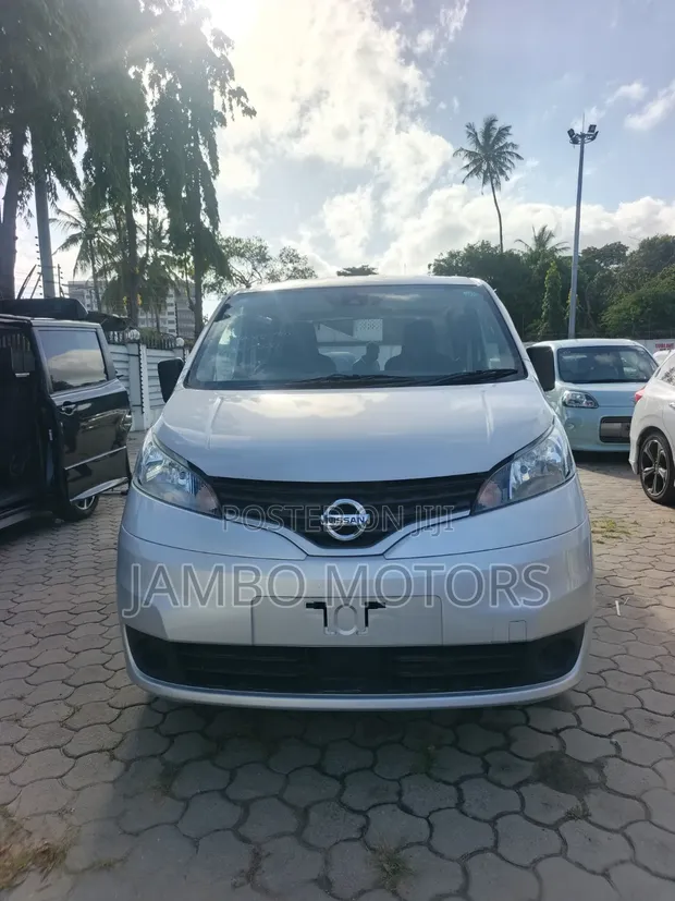 Nissan NV200 2022 Nyeupe - 1