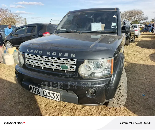 Land Rover Discovery 2013 Nyeusi - 1