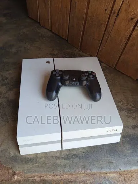 Sony PlayStation 4 (PS4) - 500GB - 1