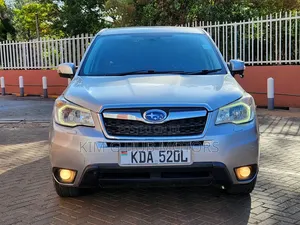 Subaru Forester 2013 Nyeupe