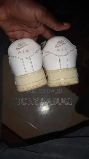 Viatu vya Nike Air Force 1 - Vilivyotumika