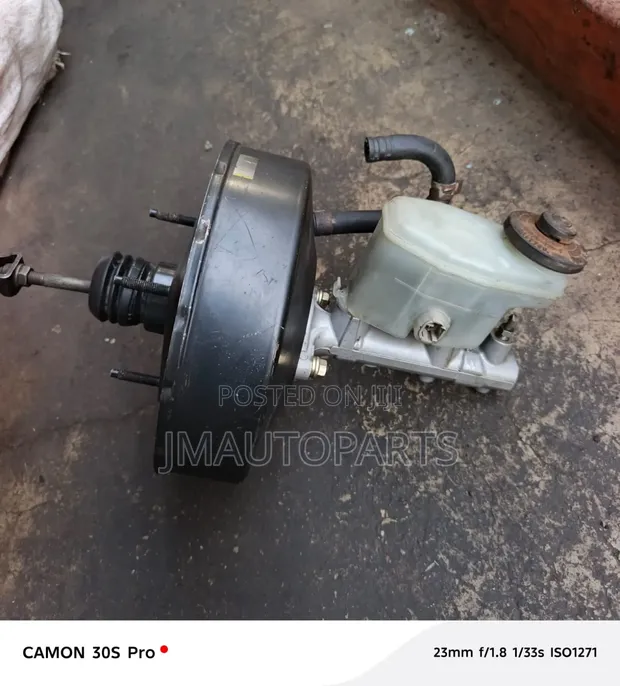 Brake Booster Toyota TownAce - 1
