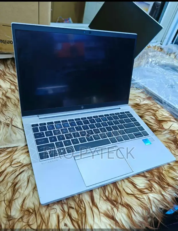 HP EliteBook 840 G8 Laptop 16GB RAM, 256GB SSD - 1
