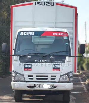 Isuzu NKR 2015 - Lori La Njege Iliyofungwa