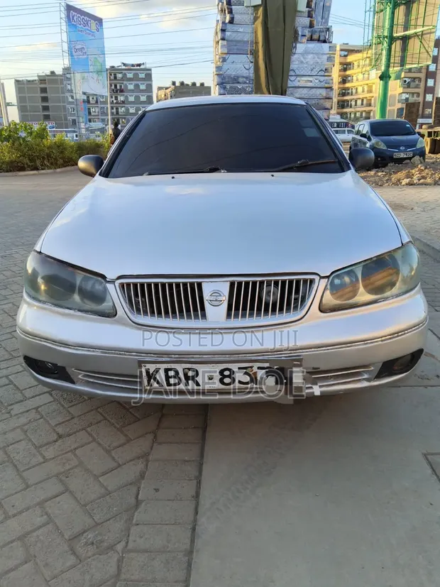 Nissan Bluebird 2005 Silver - 1