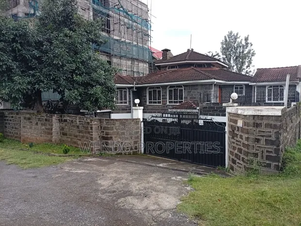 8-Bedroom Villa for Sale in Woodlands, Nakuru - 1