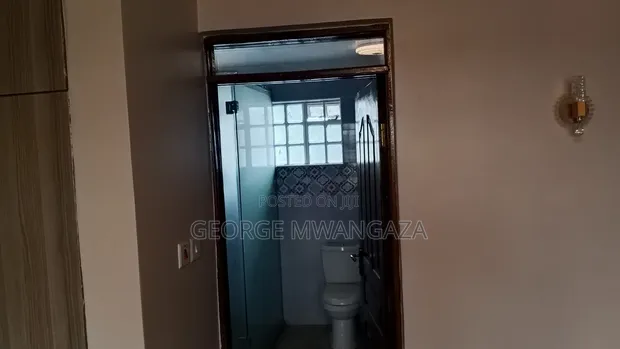 4 Bedroom Mansion for Sale in Junction/Benedicta - 1