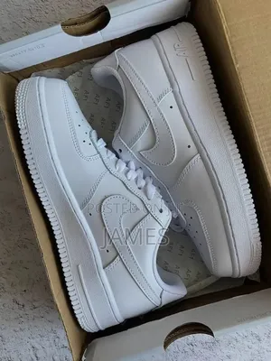 Nike Air Force 1 - Classic Nyeupe/Nyeusi