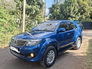 Toyota Fortuner 2012 Blue