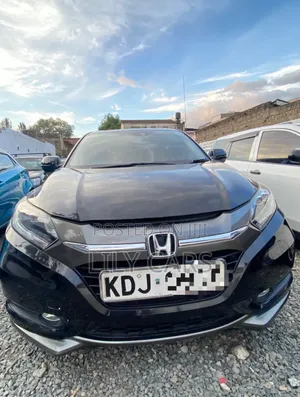 Honda Vezel 1.5 Hybrid 2WD 2015 Nyeusi