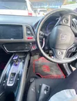 Honda Vezel 1.5 Hybrid 2WD 2015 Nyeusi - 5