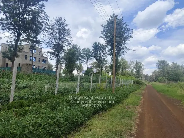 Vipande vya Kifahari vya 1/2 Eka kwa Uuzaji Ruiru Karibu na Tatu City - 1