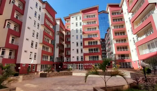 3 Bedroom Apartment + DSQ for Rent in Kilimani - KES 110,000/month - 1