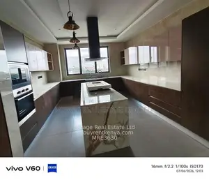 Luxurious 4 Bedroom Apartment + DSQ To Let in Riverside