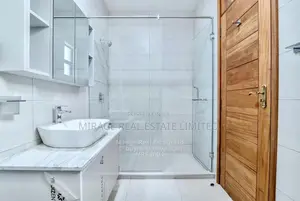 5-Bedroom Townhouse with DSQ for Sale in Lavington