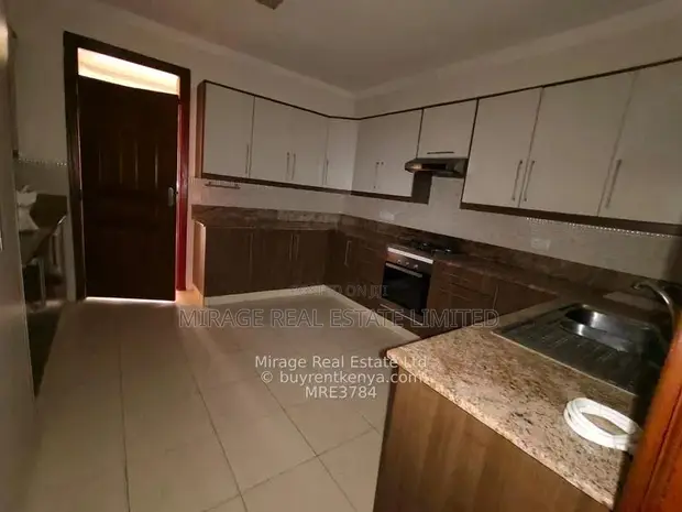 Stunning 3-Bedroom Apartment (All Ensuite) with DSQ to Let - 1