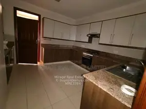 Stunning 3-Bedroom Apartment (All Ensuite) with DSQ to Let
