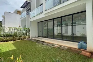 Nyumba ya Kifahari ya Vyumba 5 vya Kulala, Zote Zikiwa na Bafu, Pamoja na DSQ Kupangishwa Lavington