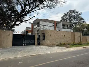 Nyumba za kifahari za Vyumba 5 vya Kulala Kupangishwa Lavington - KES 600,000/Mwezi
