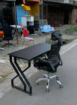 Modern Swivel Desk Chair - Same-Day Delivery Nairobi
