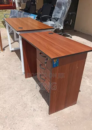 Modern Swivel Desk Chair - Same-Day Delivery Nairobi