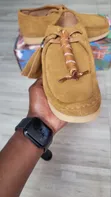 Clarks Wallabee Low Cut Brown Leather - 2
