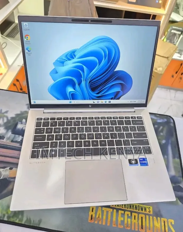 Laptop HP EliteBook 840 G9 16GB RAM, 512GB SSD, Core i7 - 1