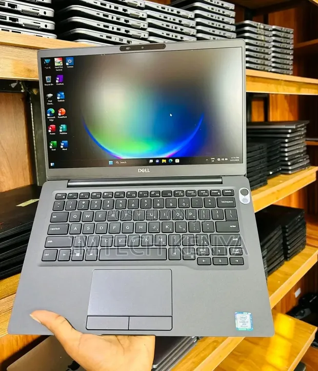Dell Latitude 7300 Laptop 8GB RAM, 256GB SSD - 1