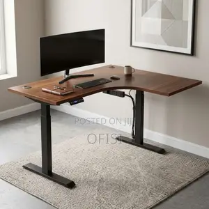 1.4M Curved Electric Height Adjustable Desk