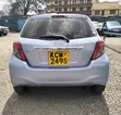 Toyota Vitz 2013 Bluu - 4