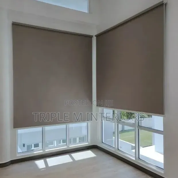 Madirisha ya Rola za Sunscreen na Vertikal Blinds - 1