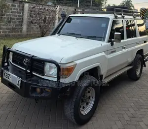 Toyota Land Cruiser Hardtop 2014