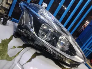 Taa ya Mbele ya Toyota Sienta Iliyotumika (Upande wa Kulia)