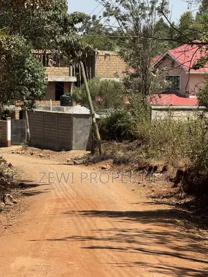 Eneo la Nusu Eka la Udongo Mwekundu kwa Uuzaji - Kibiku